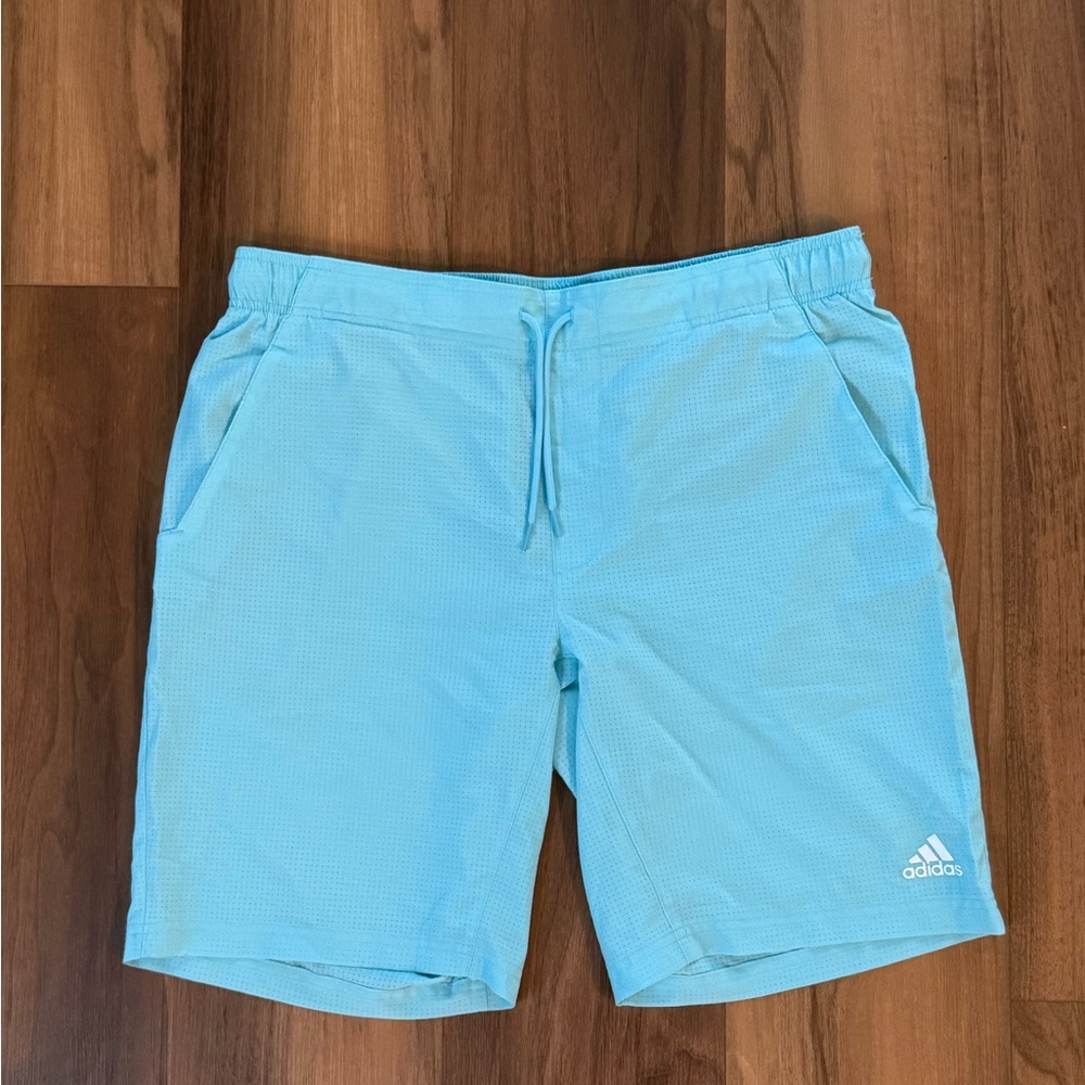Adidas Golf Shorts Size Large